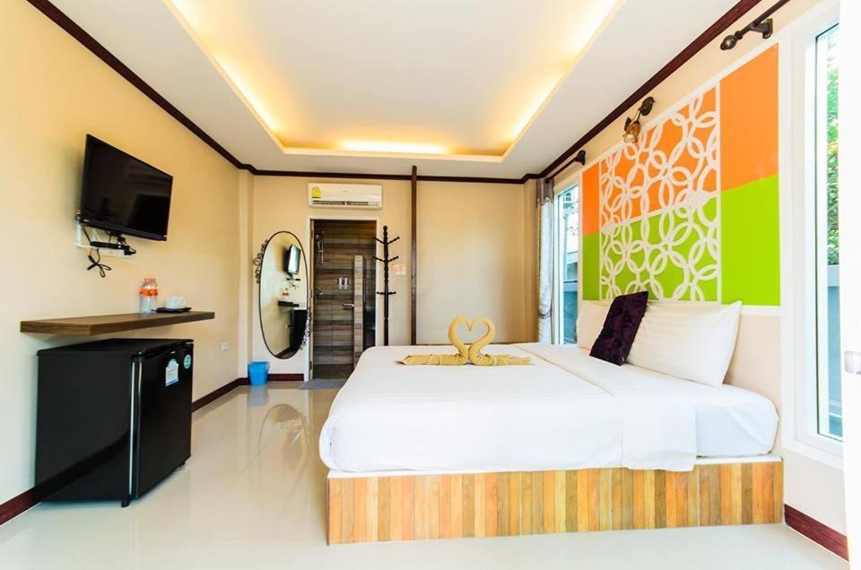 Hotel The Harbor Front เกาะล้าน Zewnętrze zdjęcie