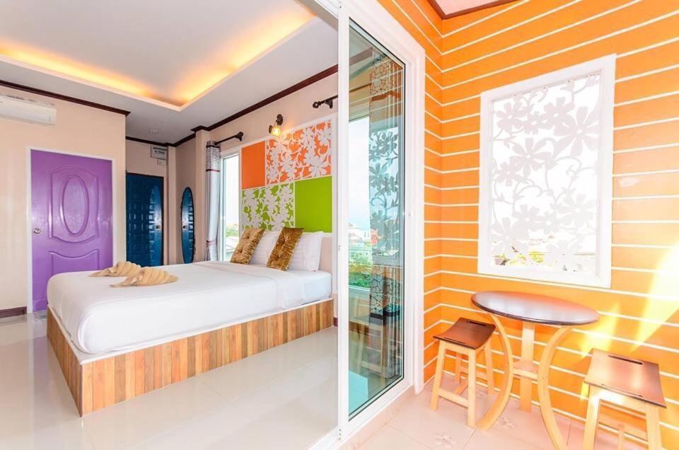 Hotel The Harbor Front เกาะล้าน Zewnętrze zdjęcie